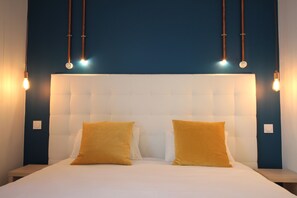 Double Room | 1 bedroom, premium bedding, pillow-top beds, in-room safe - Hôtel La Fontaine Caen Centre (Caen)