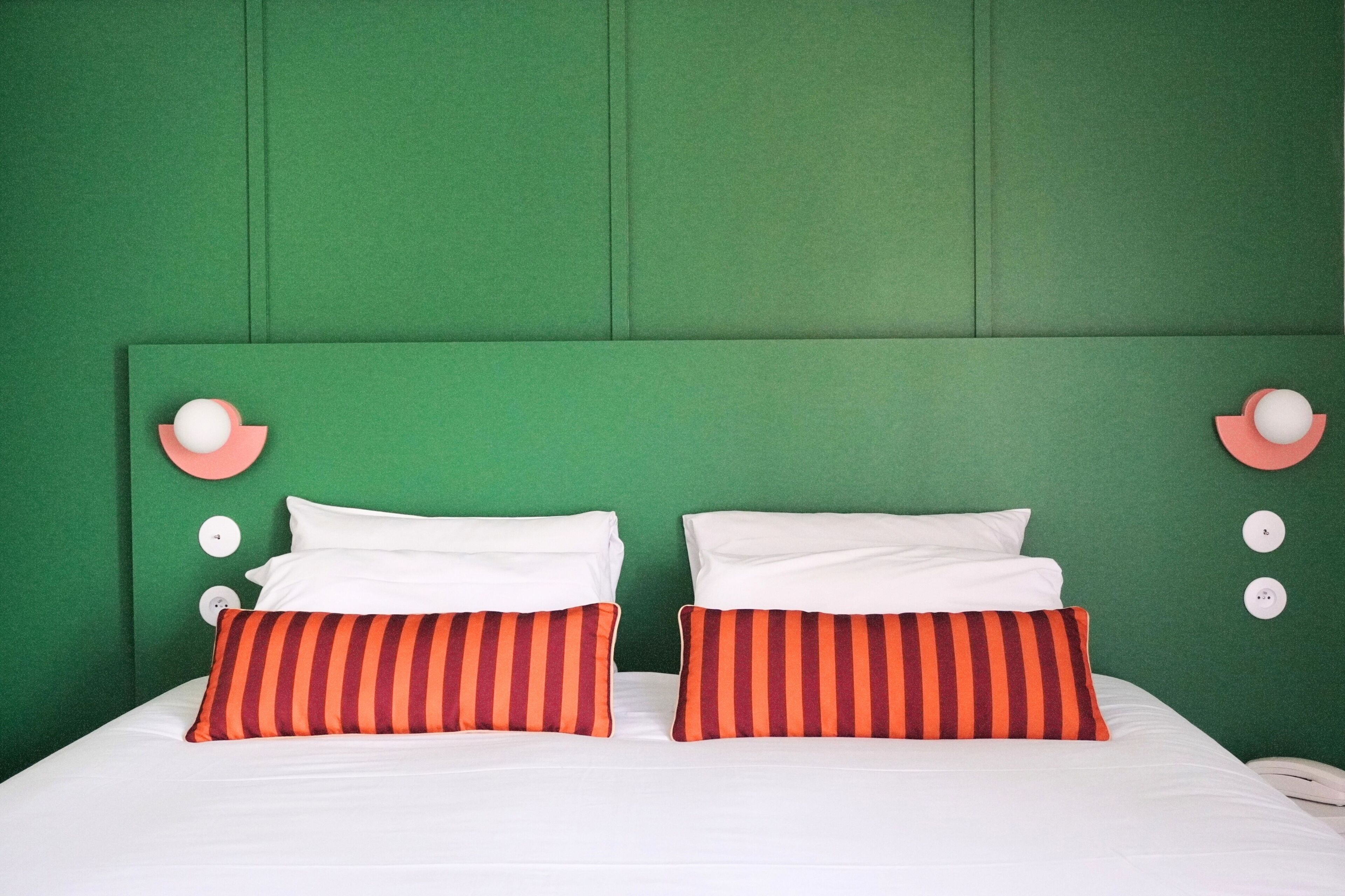 Deluxe Double Room | Desk, laptop workspace, soundproofing, iron/ironing board