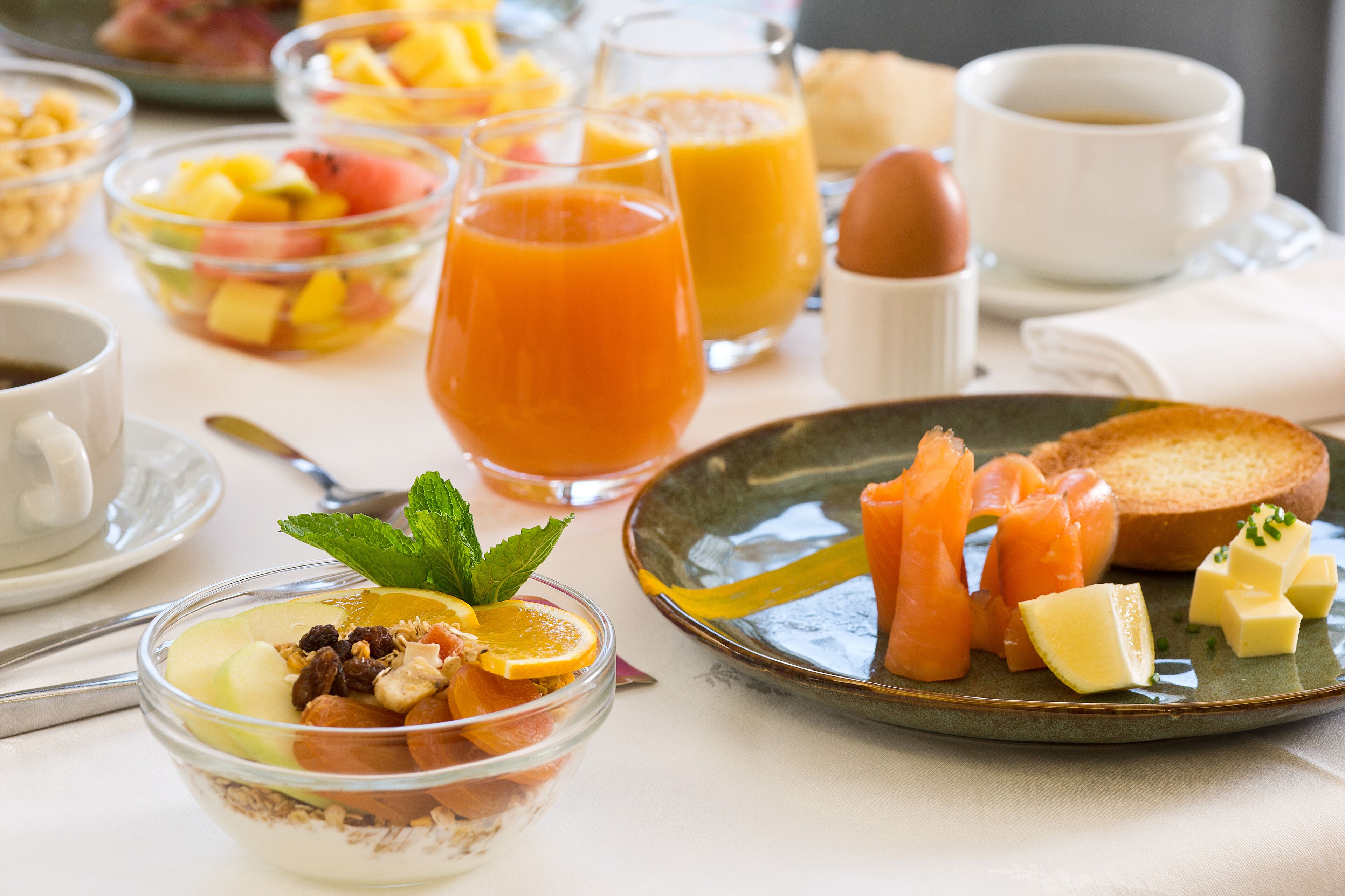 daily buffet breakfast (eur 14 per person)