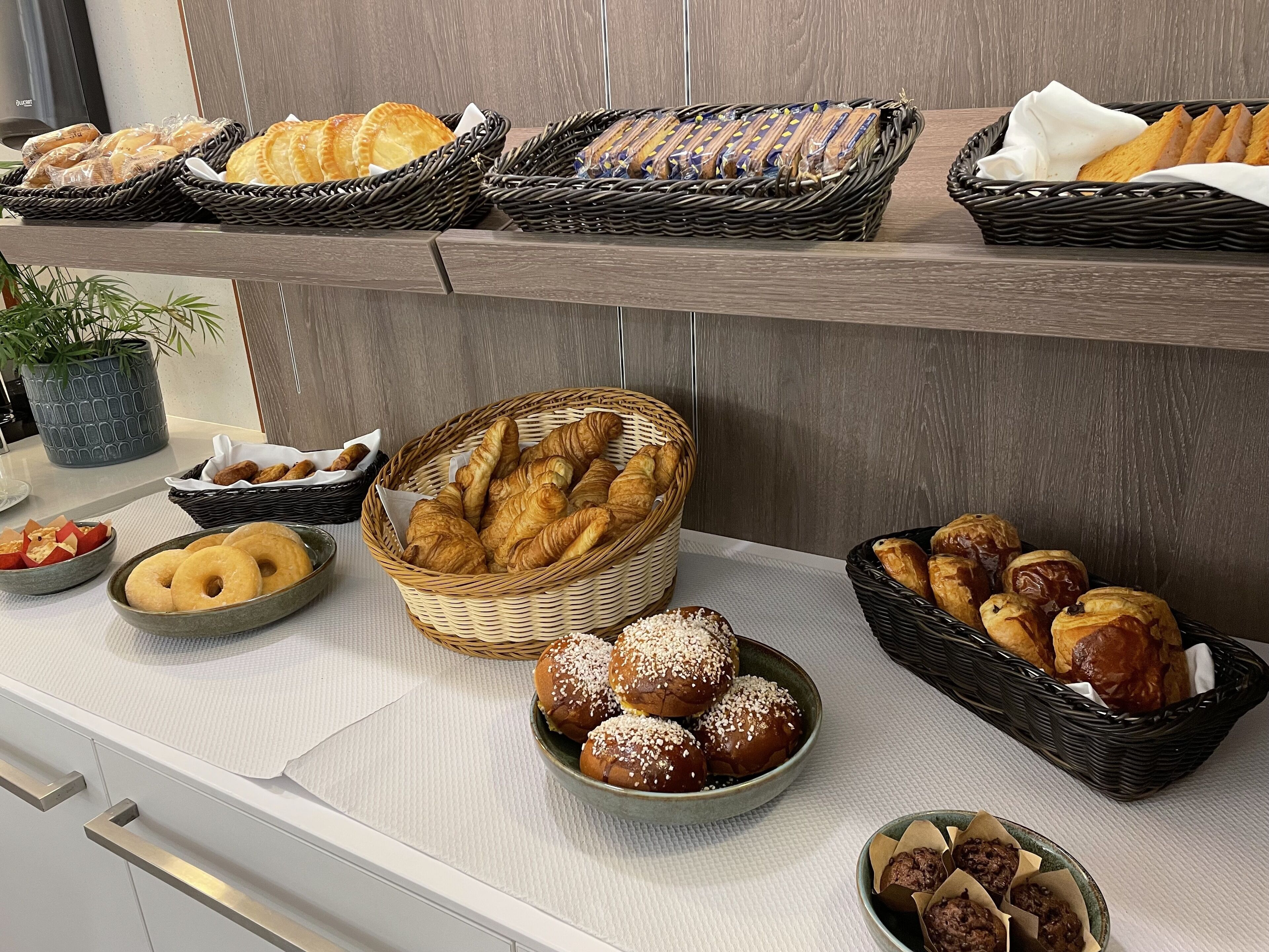 daily buffet breakfast (eur 14 per person)