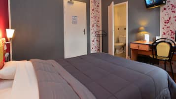 Comfort-Doppelzimmer, 1 Queen-Bett | 1 Schlafzimmer, individuell dekoriert, Schreibtisch