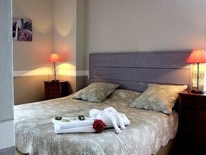 Comfort Double or Twin Room | Desk, free cots/infant beds, rollaway beds, free WiFi