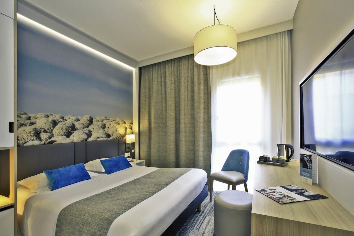Classic Room, 1 Double Bed | Minibar, desk, soundproofing, free cribs/infant beds