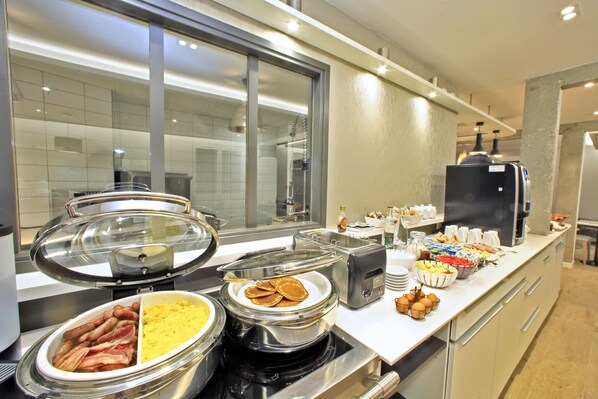 Daily buffet breakfast (EUR 16 per person)