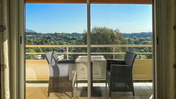 Chambre Double Supérieure, balcon | Literie de qualité supérieure, minibar, coffres-forts dans les chambres