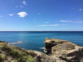 Una playa cerca