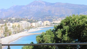 Chambre Standard Triple | View from room