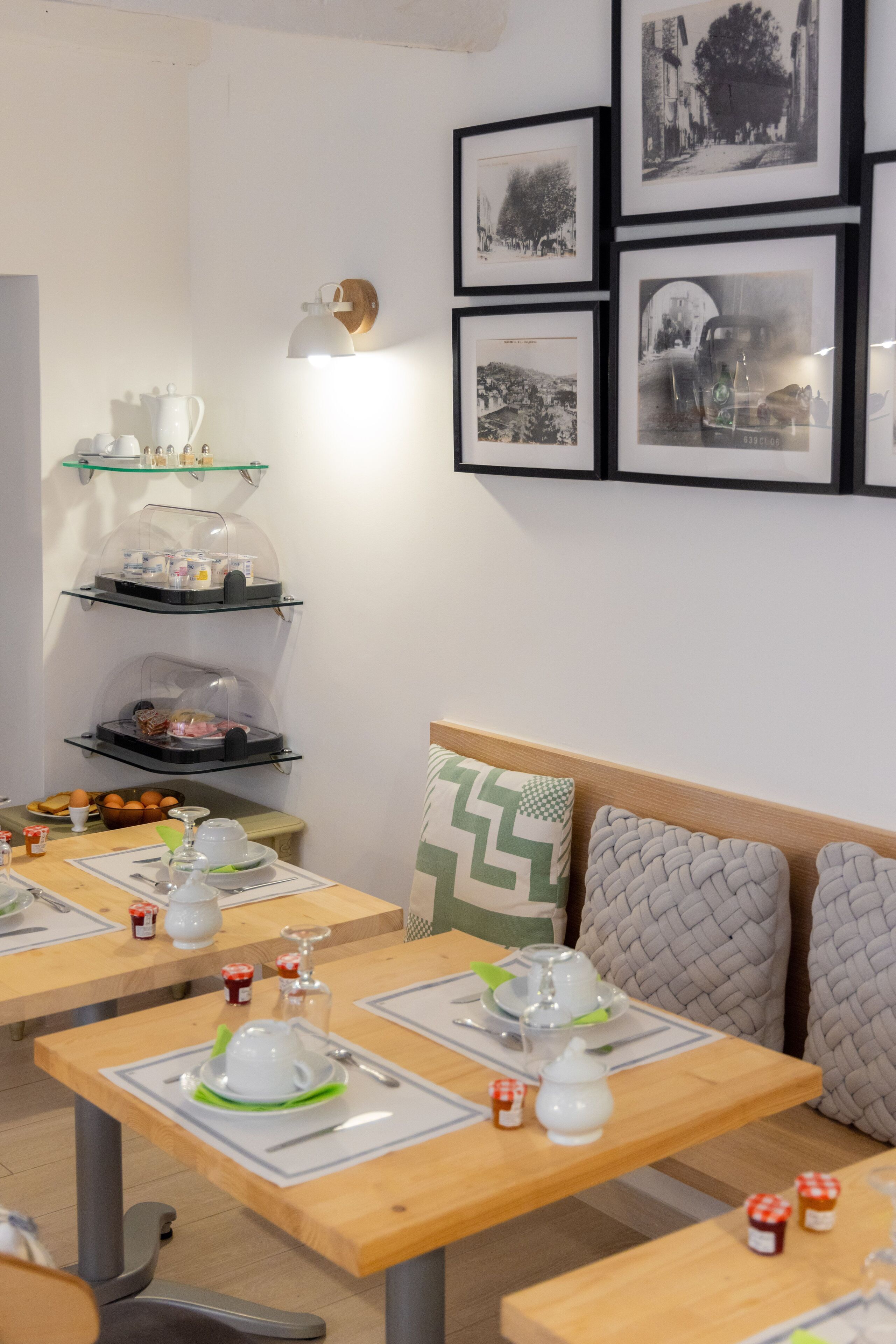 daily continental breakfast (eur 14 per person)