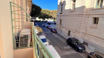 Chambre Simple | Bureau, espace de travail pour ordinateur portable