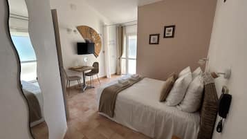 Comfort Double Room, 1 Double Bed, Accessible | Premium bedding, individually decorated, individually furnished, desk