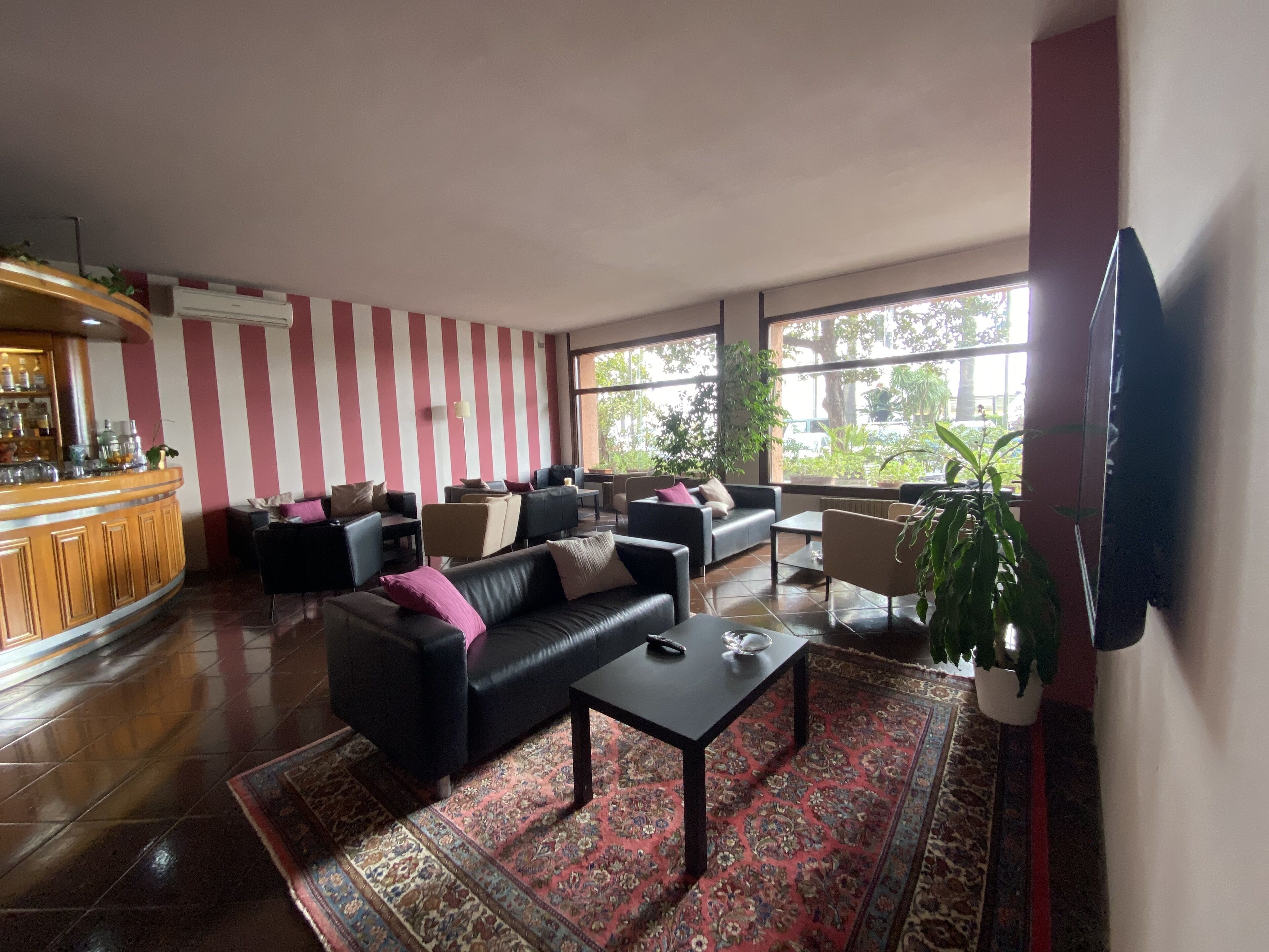 Bar (en la propiedad)