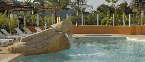 Seasonal outdoor pool, sun loungers