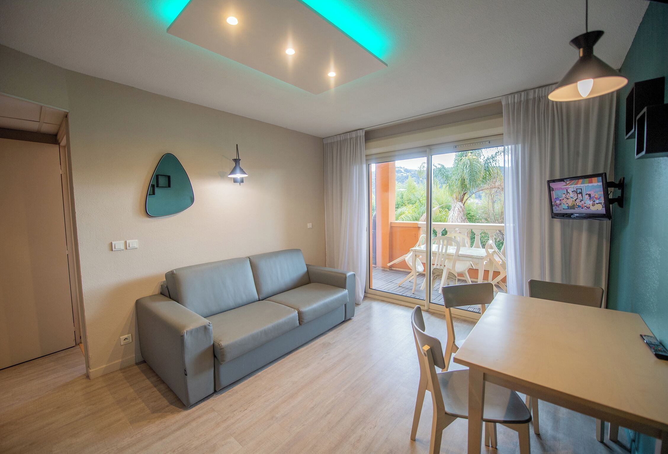 Télévision LCD, lecteur de DVD