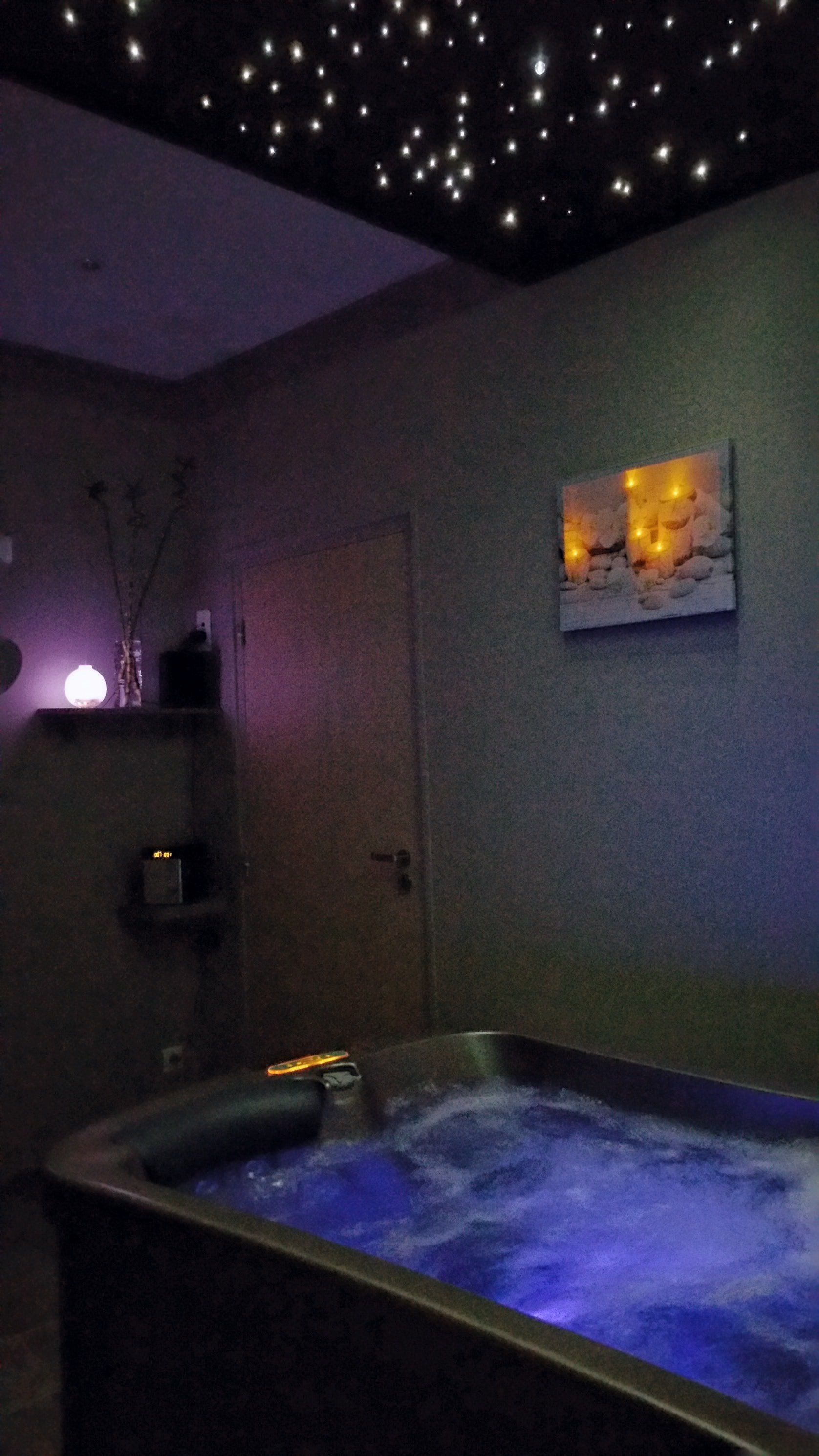 2 treatment rooms, massages