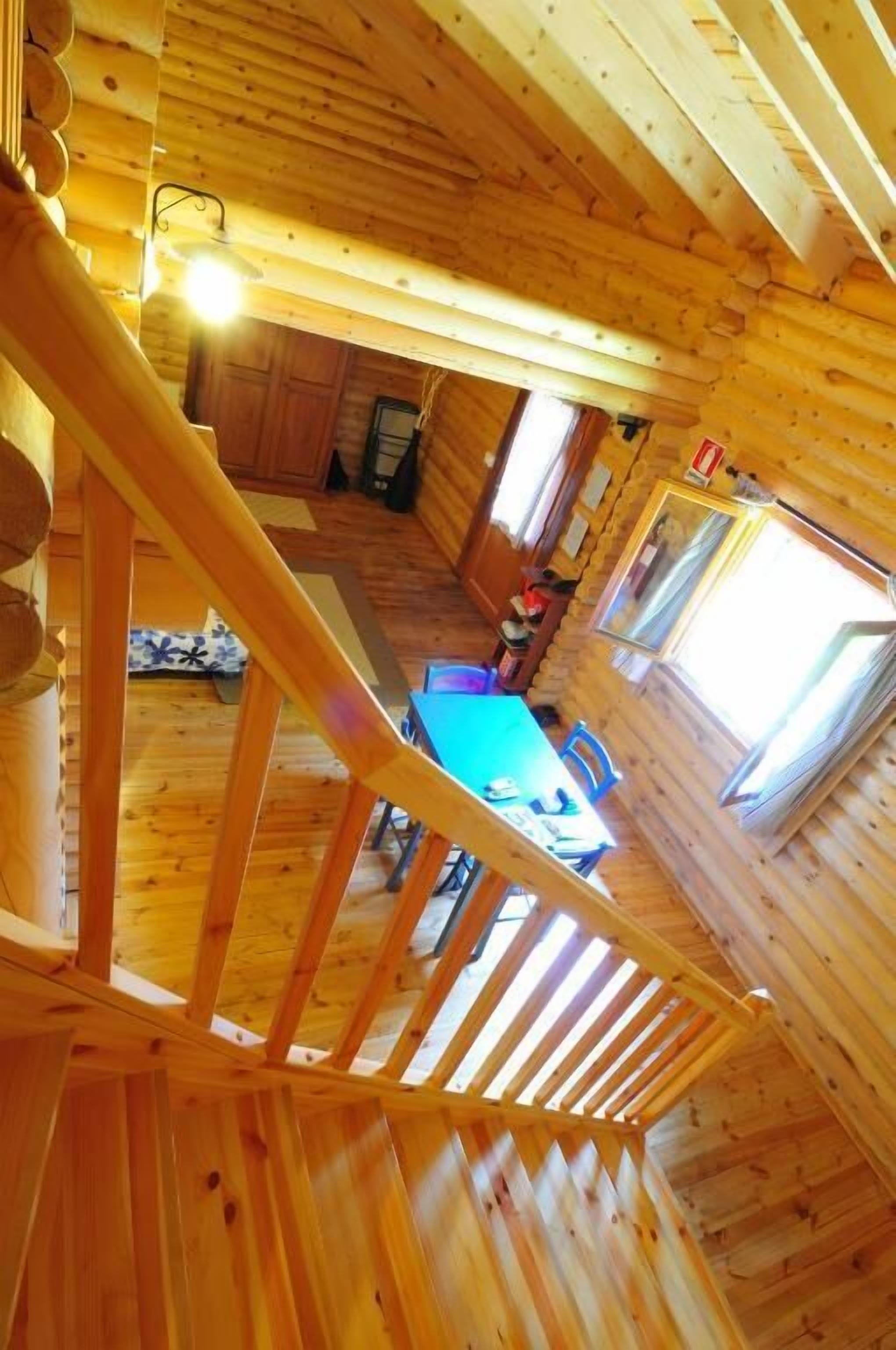 Elite Duplex | Private kitchen | Fridge, stovetop, cookware/dishes/utensils