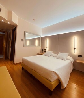 Down comforters, minibar, in-room safe, desk - Best Western Hotel Solaf (Medolago)