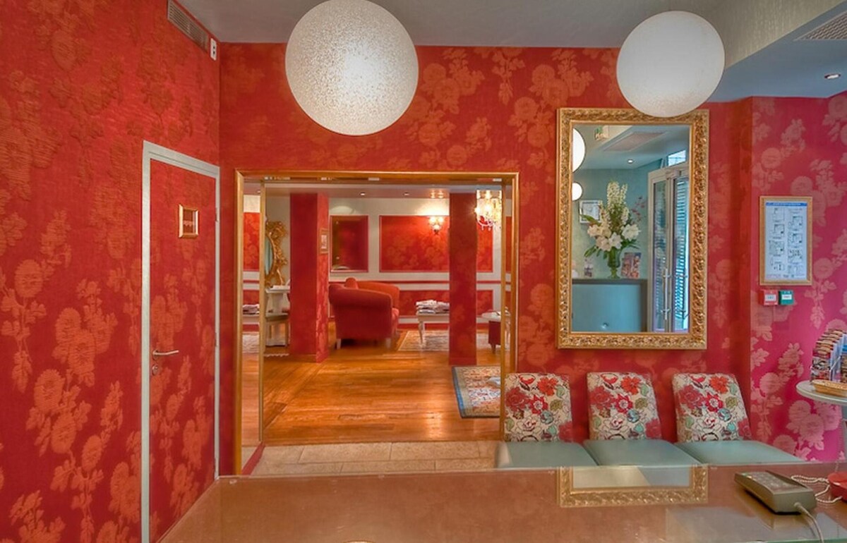 Hotel Louvre Bons Enfants ロビー