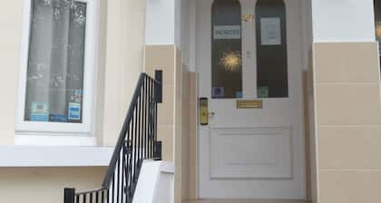Pearl Hotel London