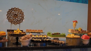 3 restaurants; breakfast, lunch and dinner served  - Palm Plaza Marrakech Hotel & Spa (Marrakech)