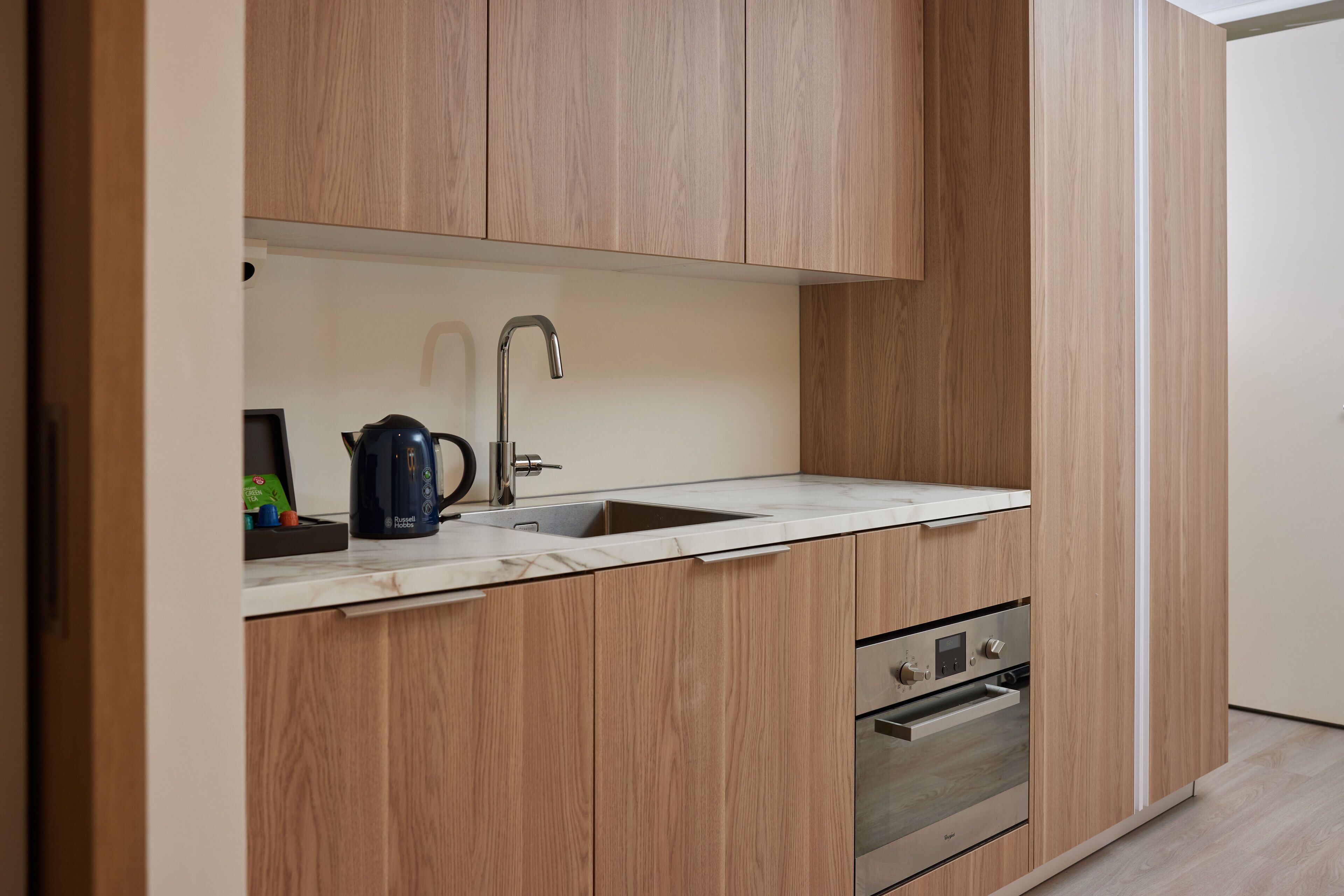 superior suite, 1 king bed | 1 bedroom, egyptian cotton sheets, premium bedding, minibar