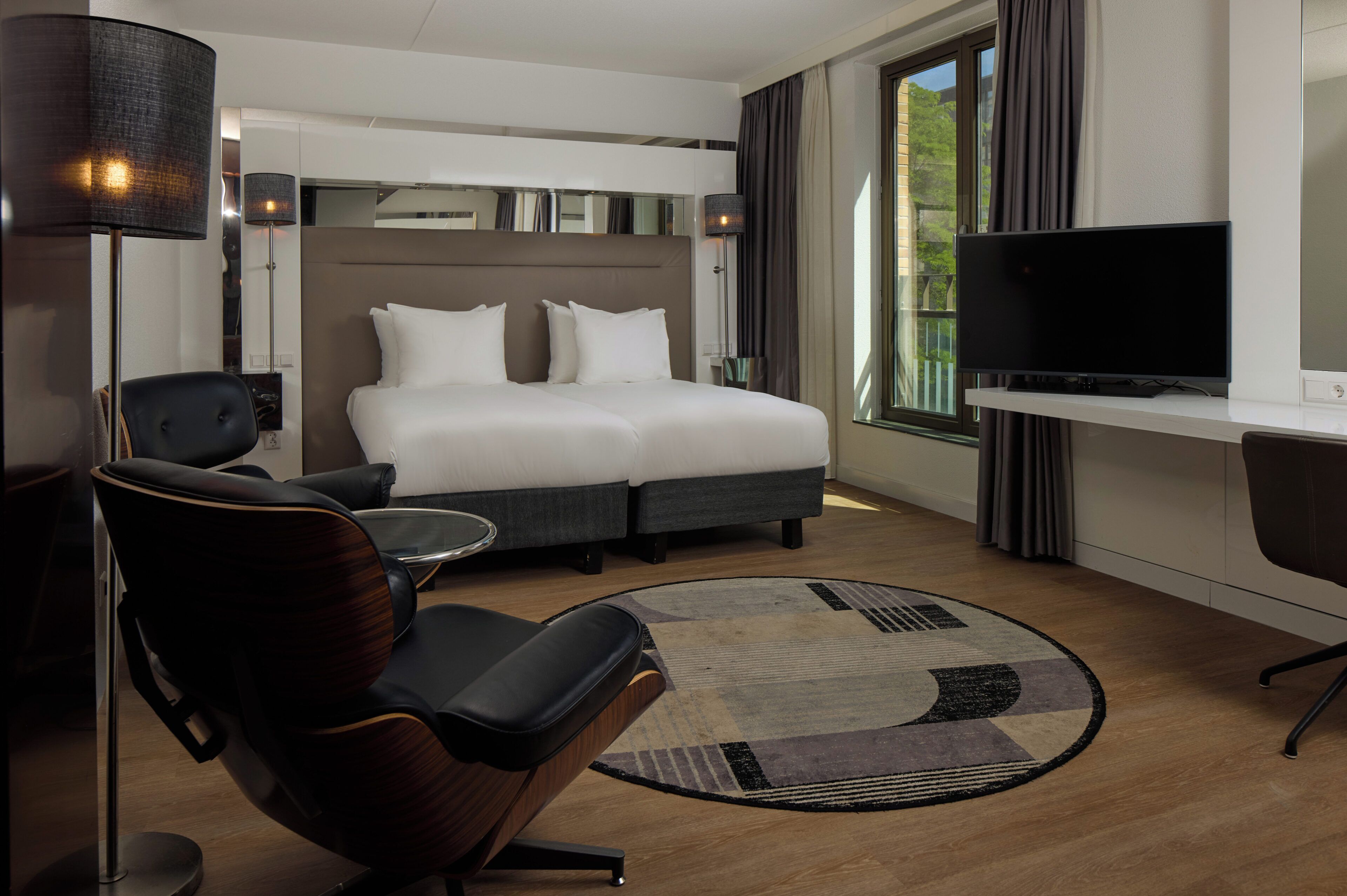 Junior Suite | Egyptian cotton sheets, premium bedding, minibar, in-room safe