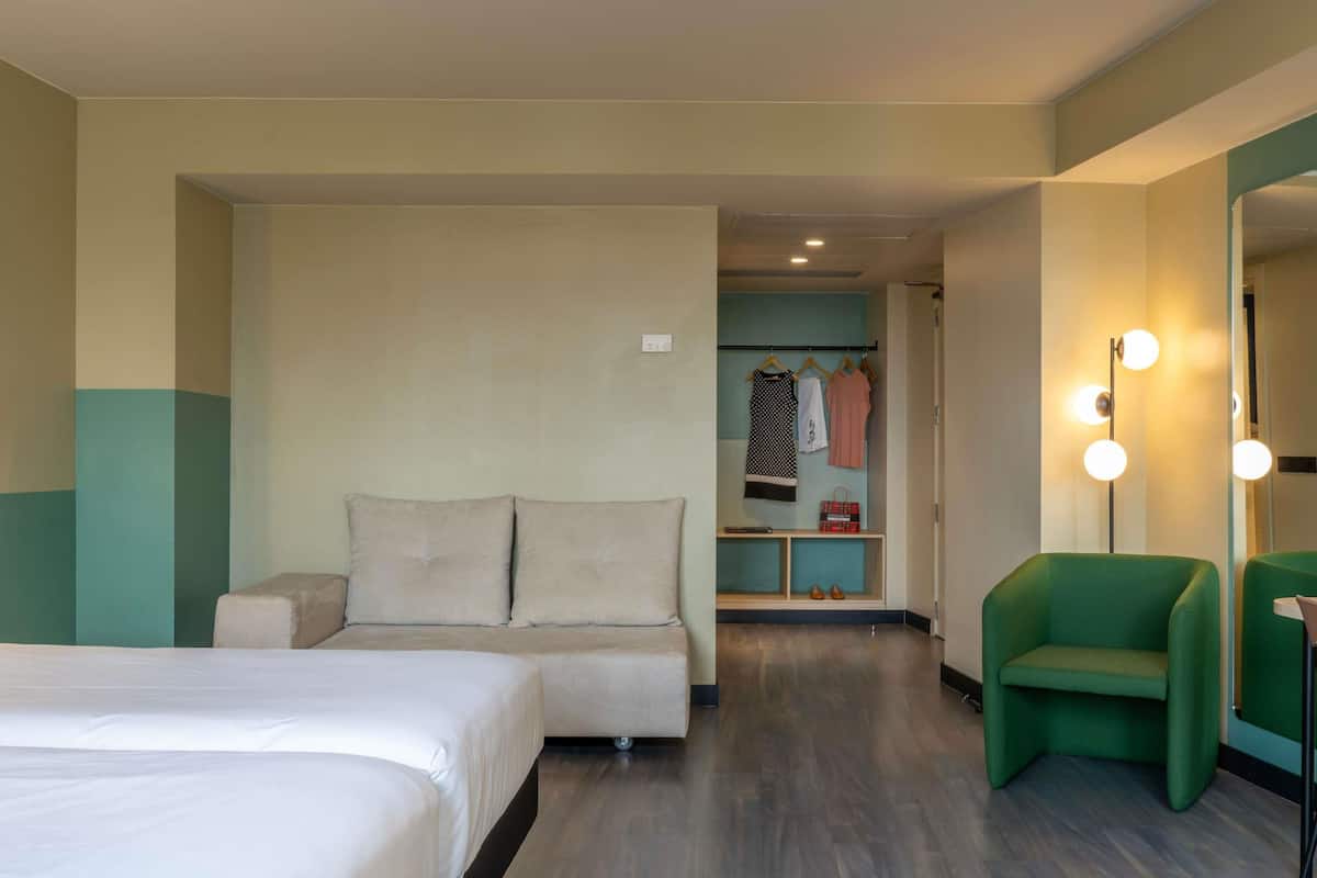 In-room safe, desk, free WiFi, bed sheets