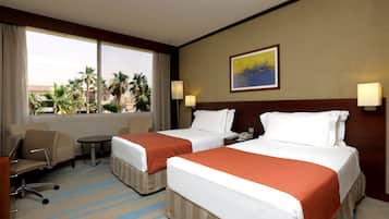 Minibar, in-room safe, desk, iron/ironing board