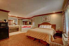 Suite, 1 King Bed, Jetted Tub