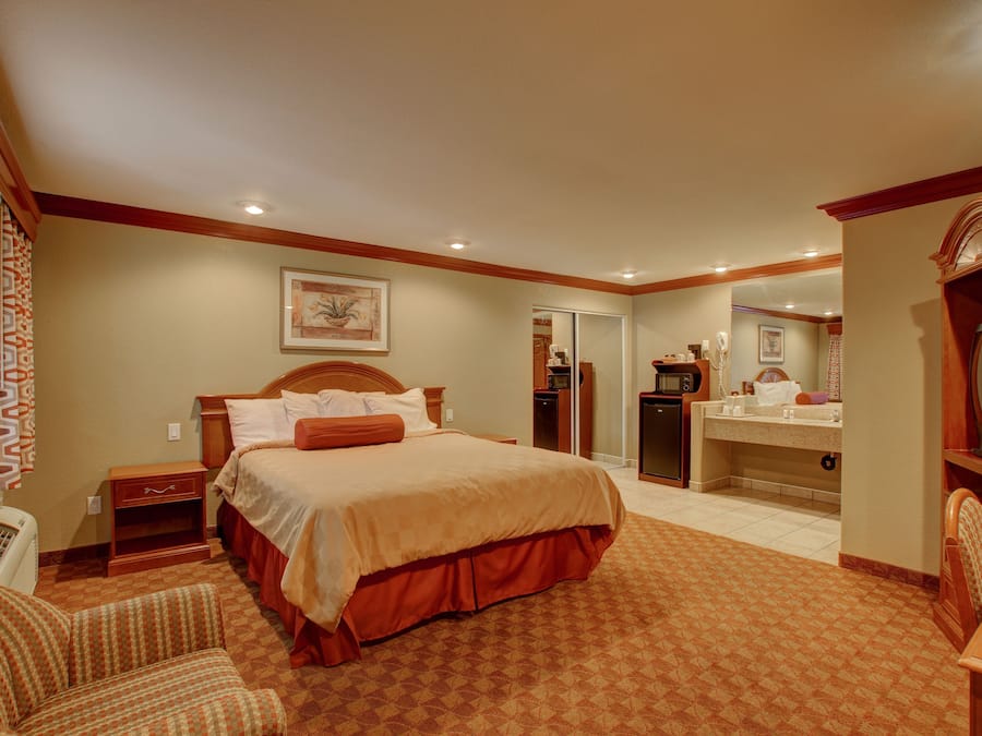 Camera Superior, 1 letto king | Biancheria da letto di alta qualità, materassi a doppio strato