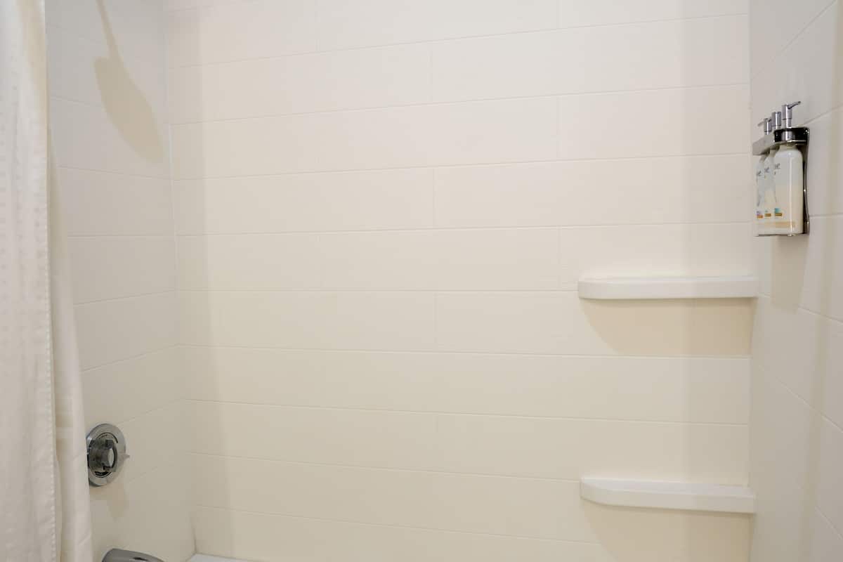 1 bedroom, premium bedding, pillow-top beds, laptop workspace