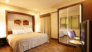 Family Suite, 2 Bedrooms | In-room safe, desk, blackout drapes, free WiFi