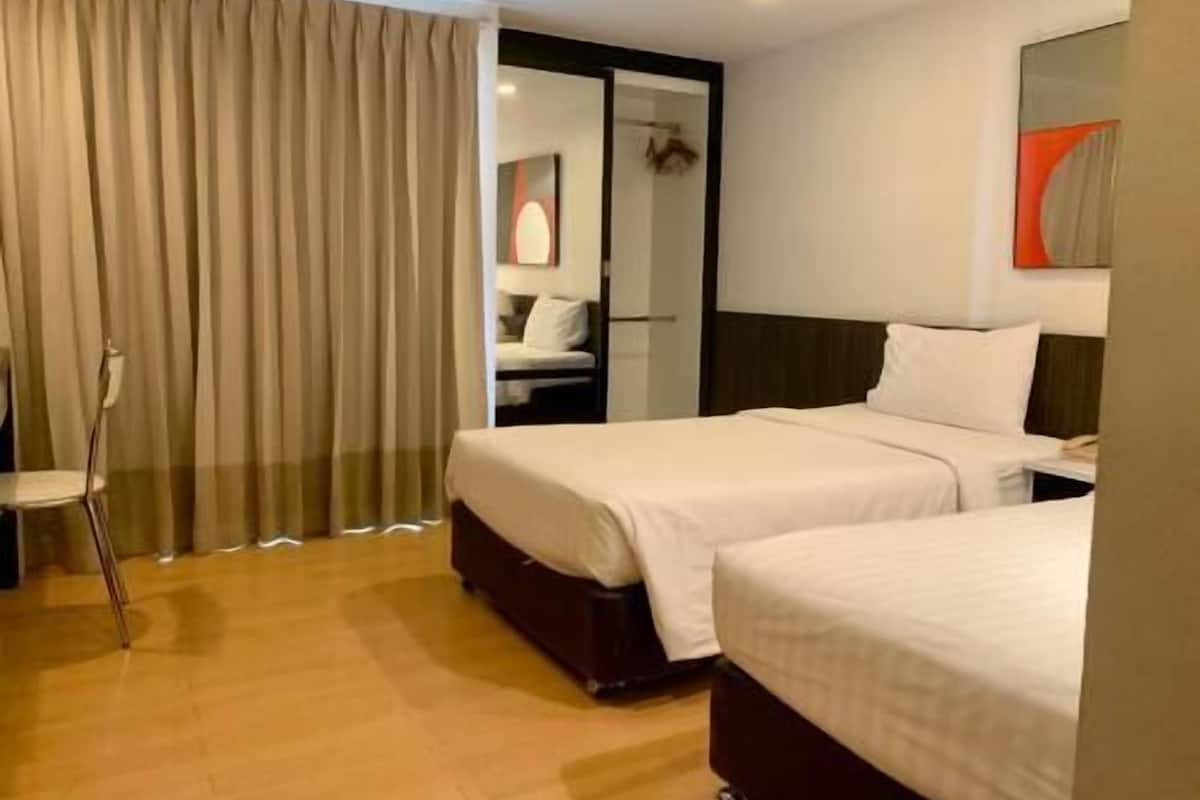 In-room safe, desk, blackout drapes, free WiFi