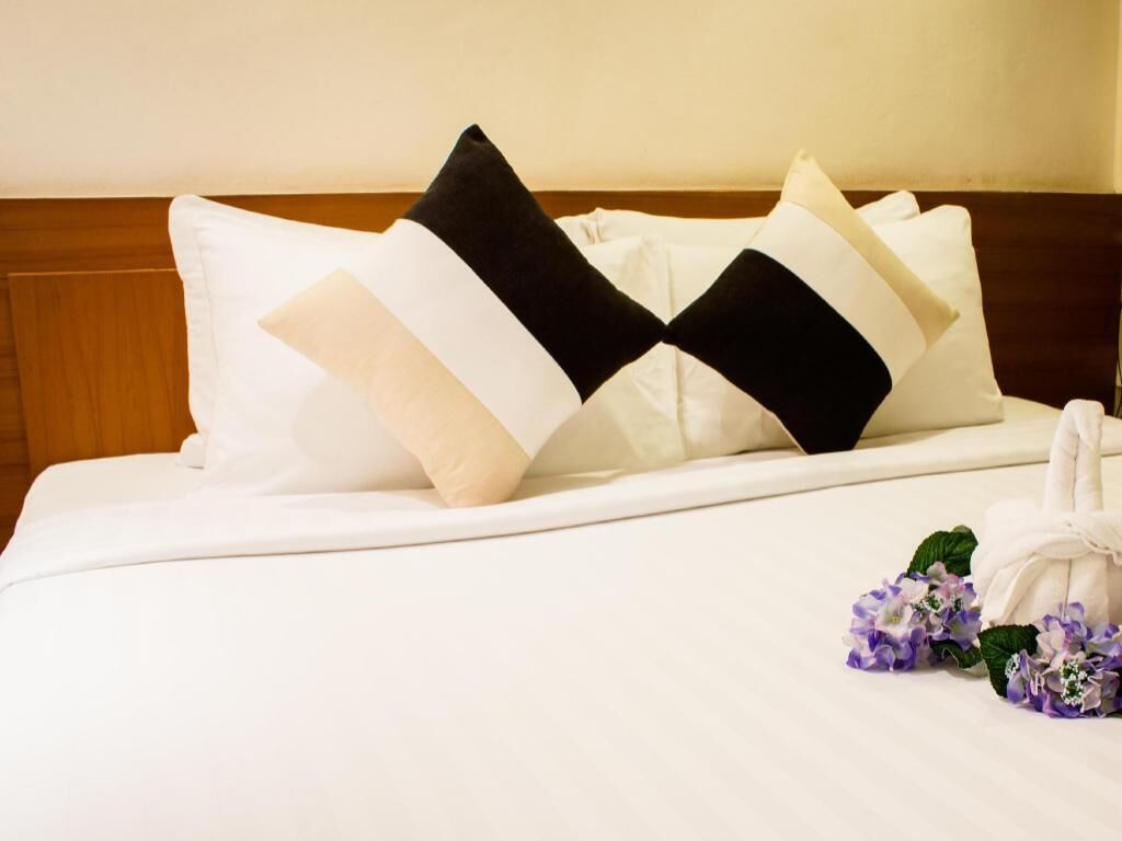 Coffres-forts dans les chambres, bureau, rideaux occultants