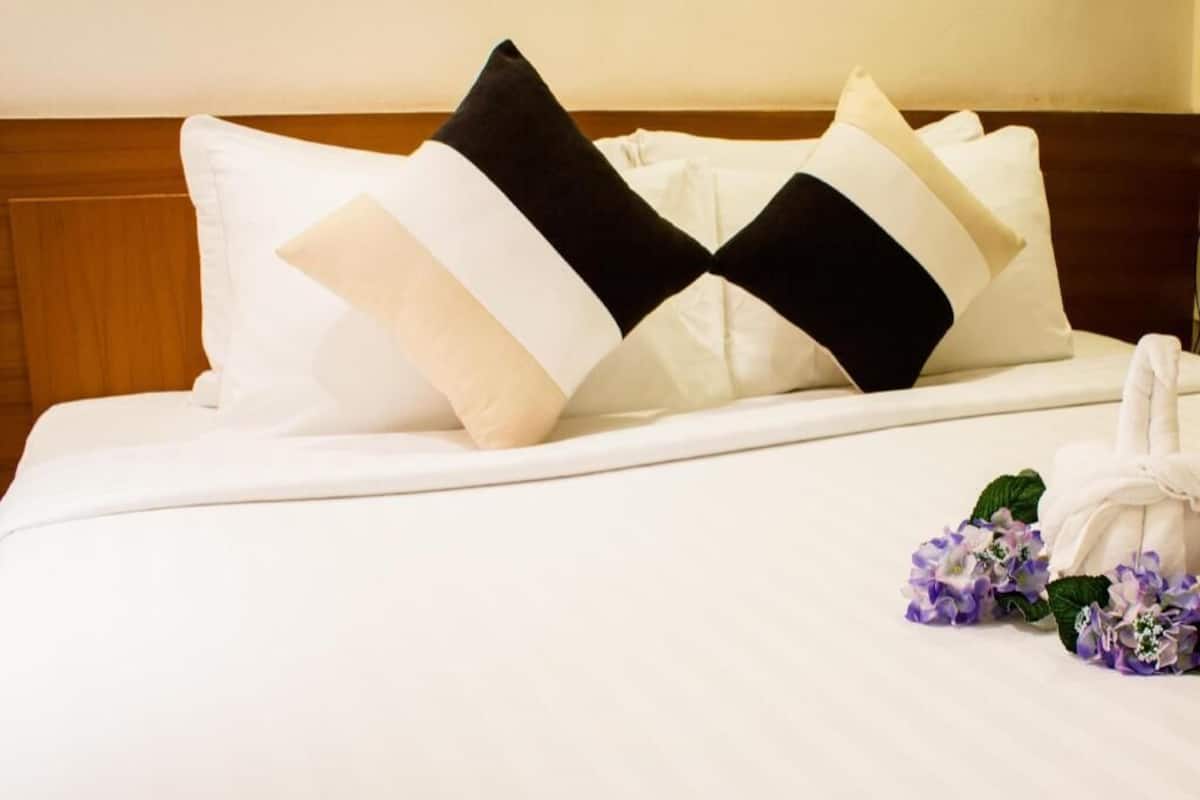 In-room safe, desk, blackout drapes, free WiFi