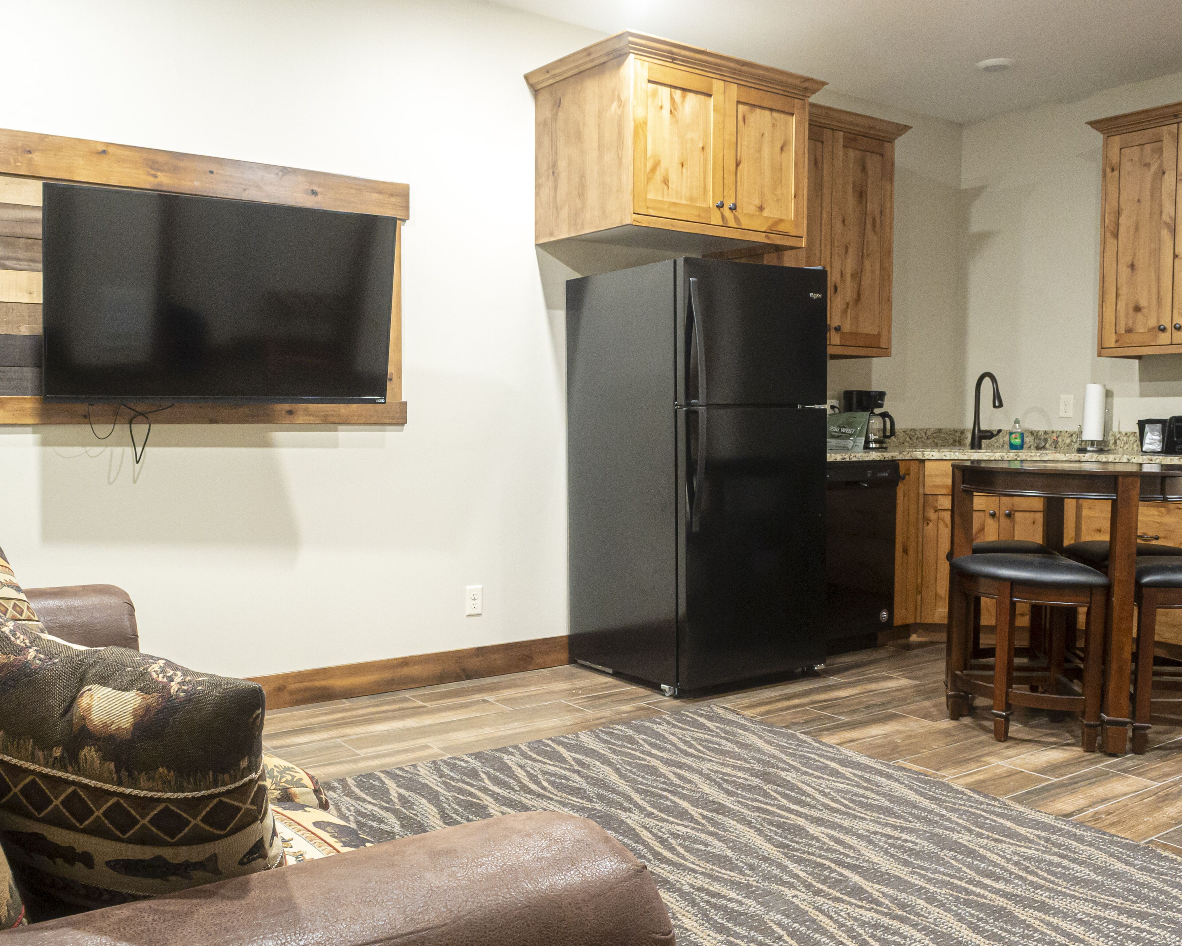 microwave, coffee/tea maker, freezer