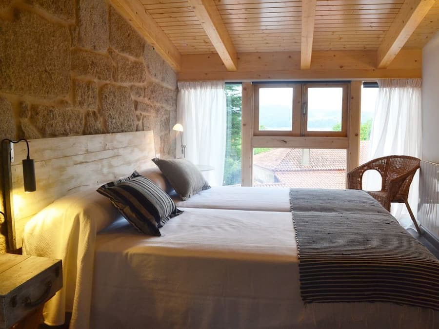 Apartamento clássico, 2 quartos | Escrivaninha, quartos à prova de som, camas extras/dobráveis (sobretaxa)