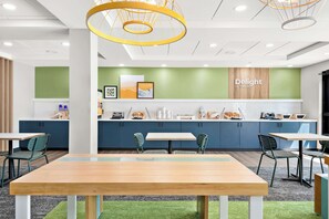 Desayuno continental incluido todos los días 