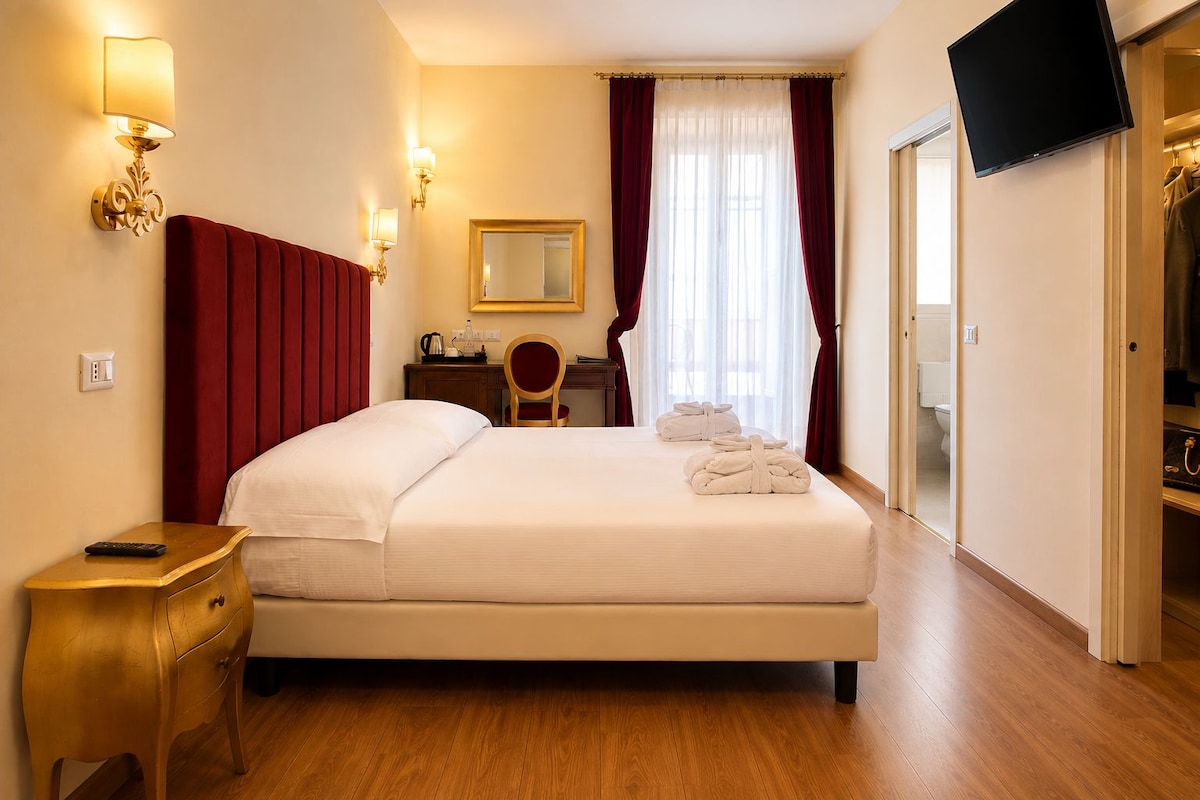Ropa de cama de alta calidad, cubrecamas y minibar 