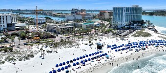 Pelican Pointe Clearwater Beach Hotel