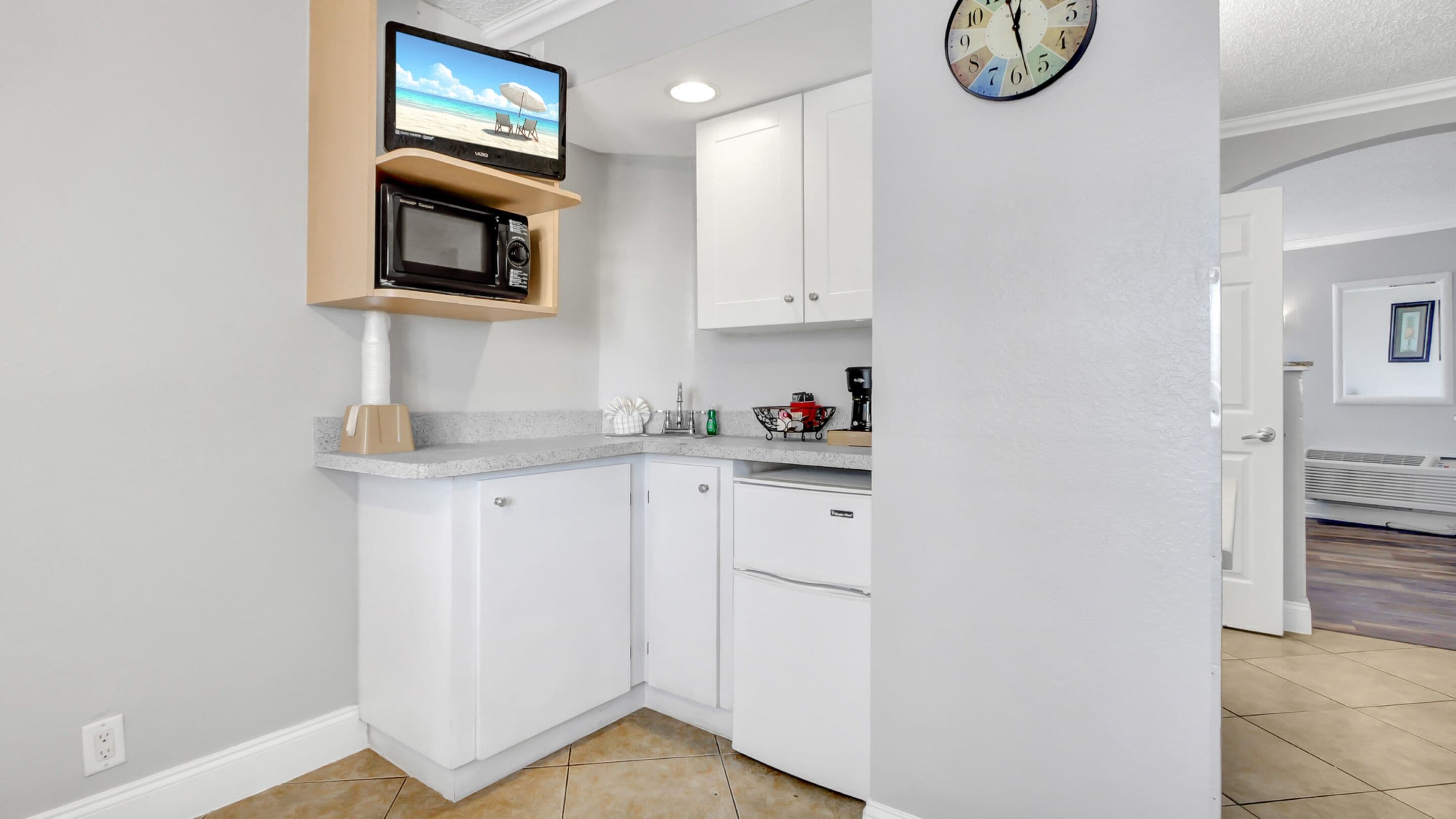 two doubles suite | private kitchenette | mini-fridge, microwave, coffee/tea maker, toaster