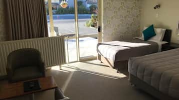 Non-Lake Facing Studio | Desk, cribs/infant beds, free WiFi, bed sheets