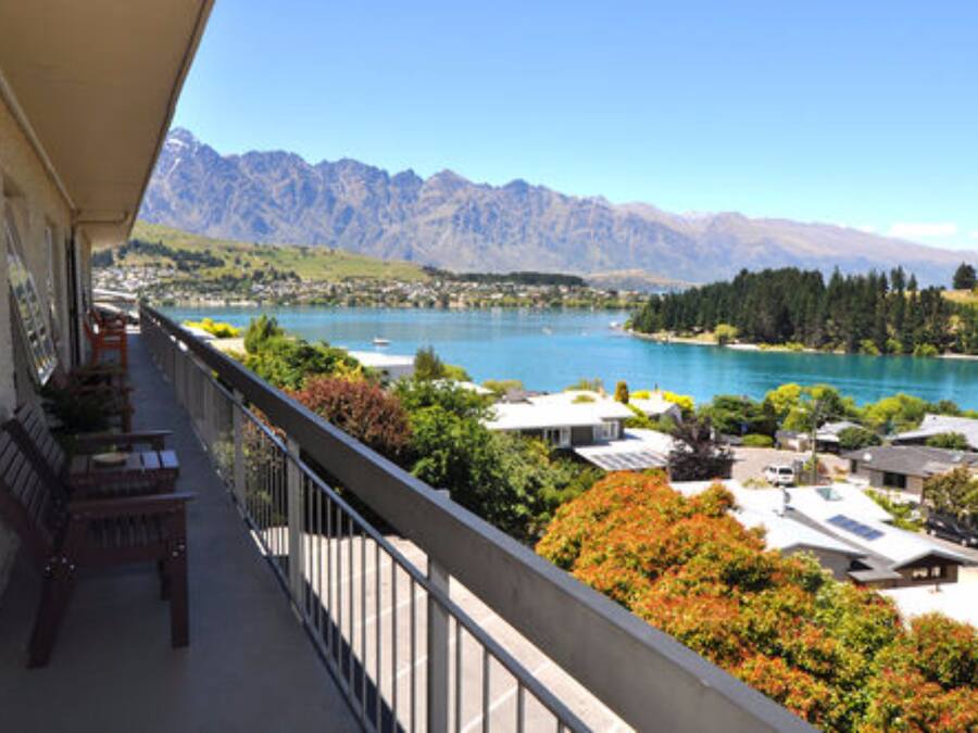 2 Bedroom Lake View, 2 Bathroom Kitchenette Studio | Lake view