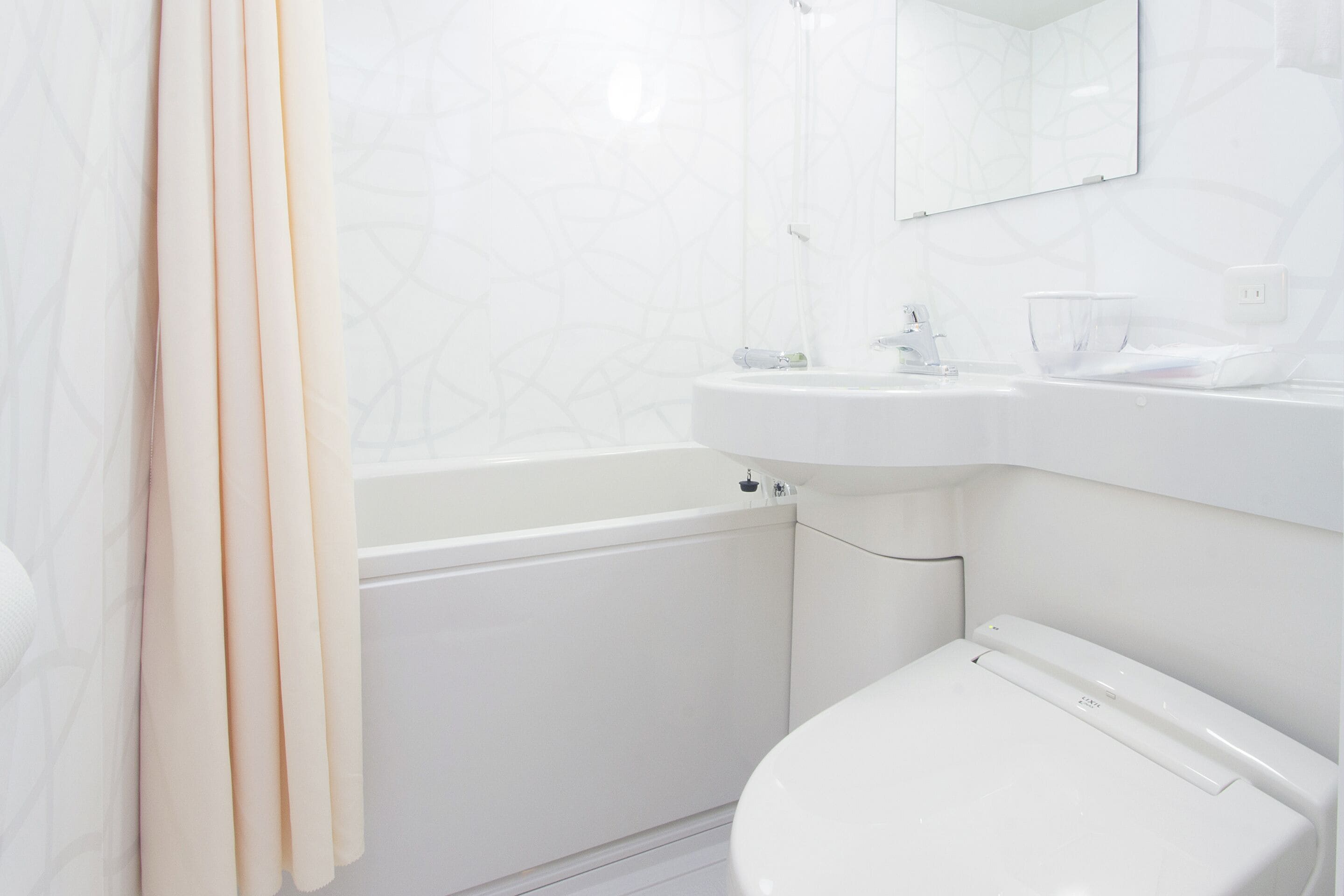 combined shower/bathtub, free toiletries, hair dryer, bathrobes