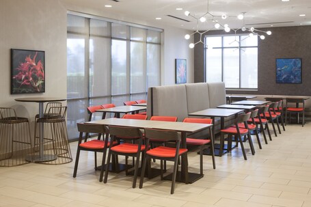 SpringHill Suites by Marriott Orlando at SeaWorld - Image 32
