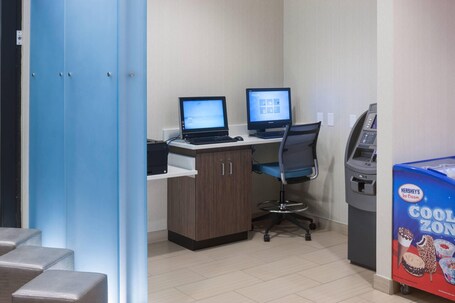 SpringHill Suites by Marriott Orlando at SeaWorld - Image 44