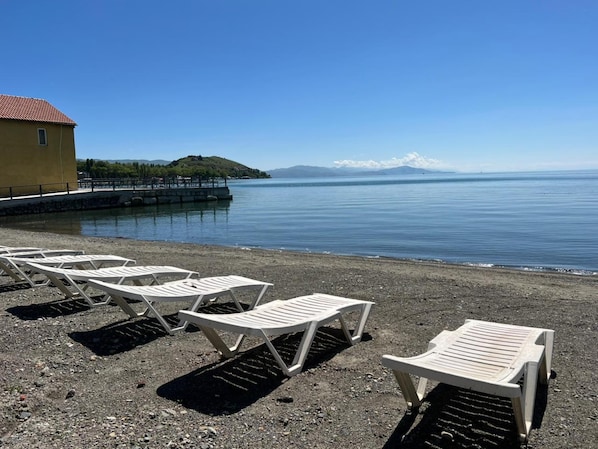 Beach - Best Western Bohemian Resort (Sevan)