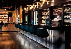 Bar (on property) - Holiday Inn Zurich - Messe by IHG (Zürich)