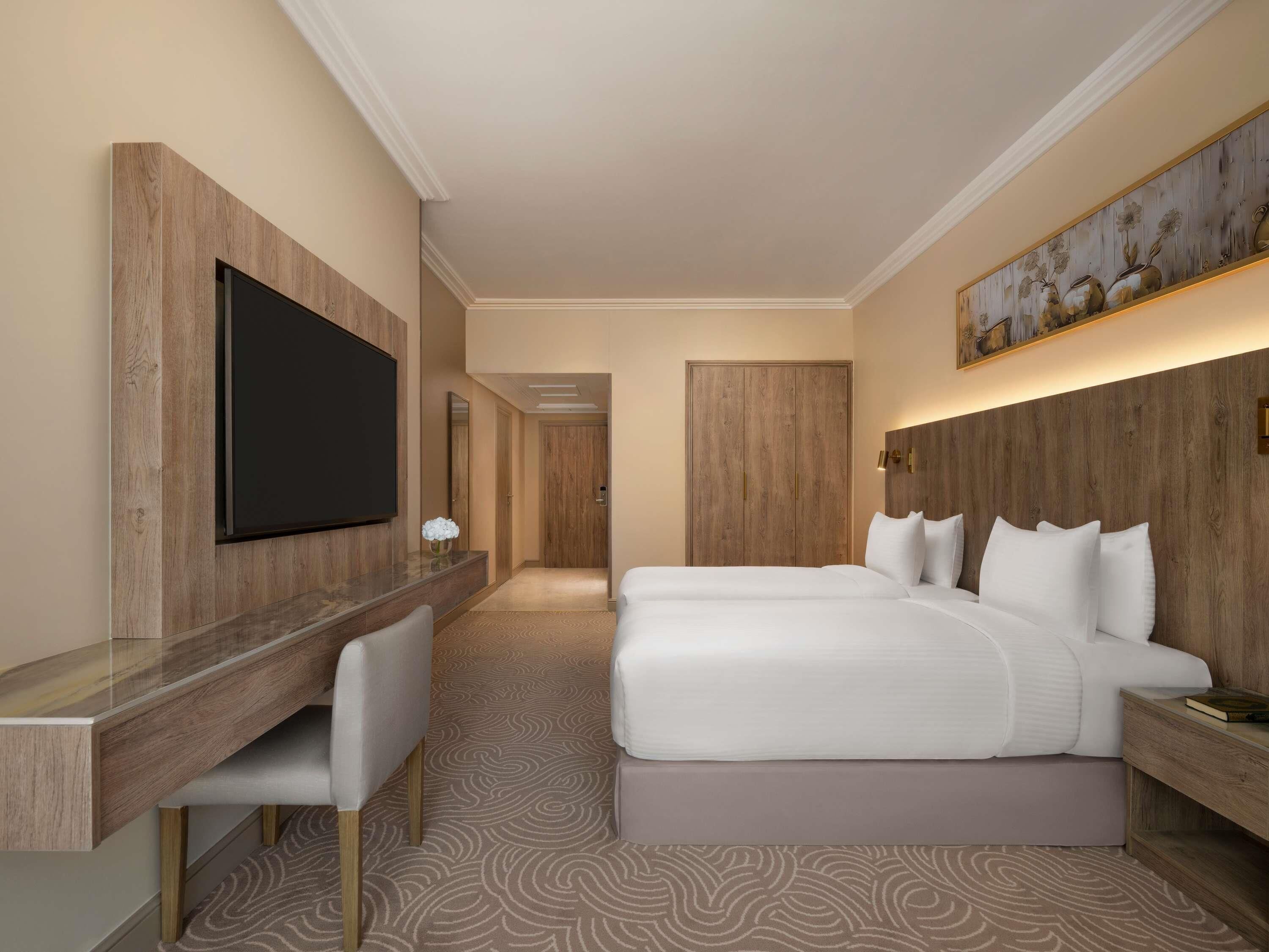 Premium bedding, minibar, in-room safe, desk