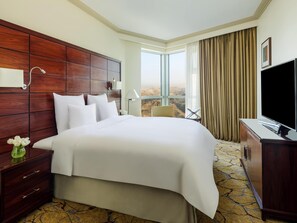 Premium bedding, minibar, in-room safe, desk - Mövenpick Hotel & Residence Hajar Tower Makkah (Makkah)