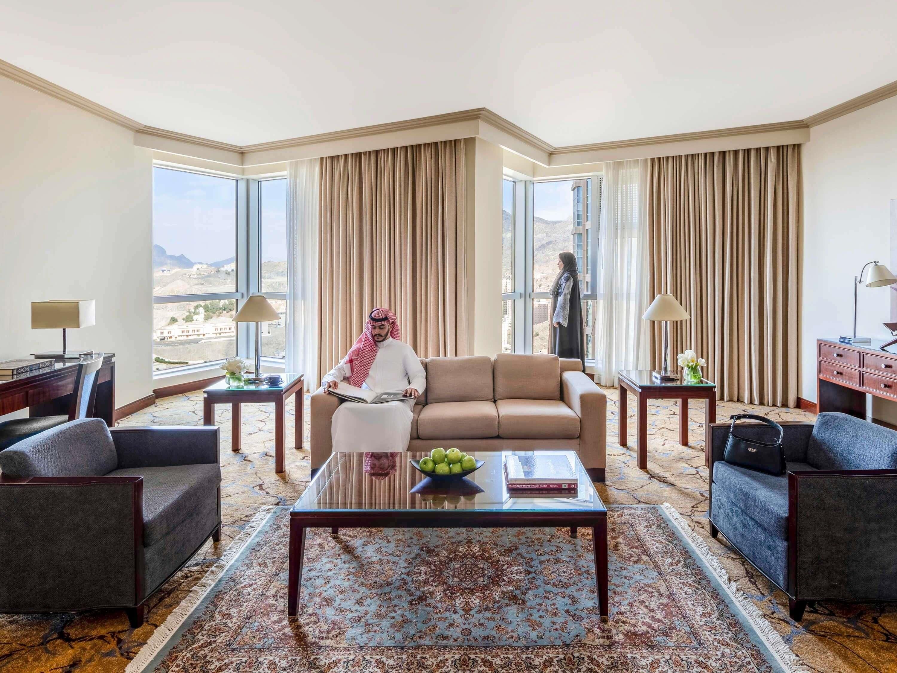 Royal Suite | Egyptian cotton sheets, premium bedding, pillowtop beds, minibar